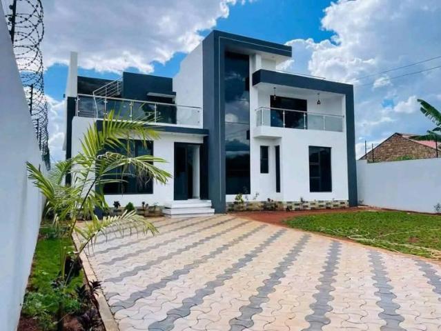 5 Bedroom House For Sale in Mugutha, Ruiru At Kes 22M