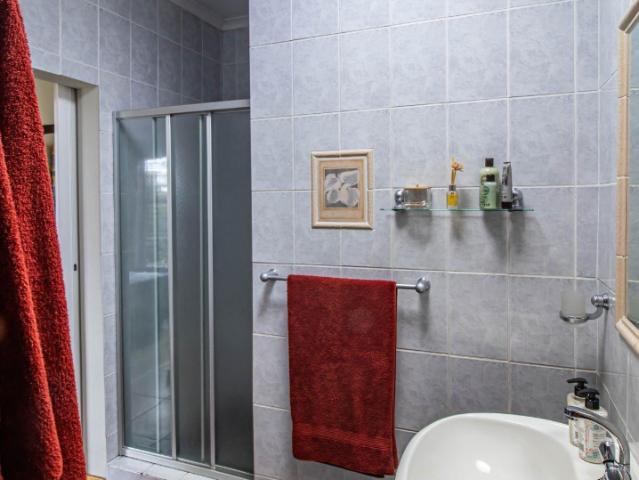 5 Bedroom House For Sale in Mulbarton