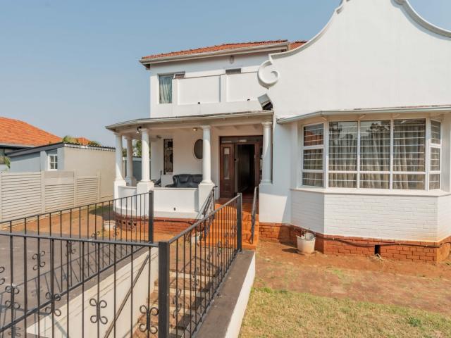 5 Bedroom House For Sale in Musgrave