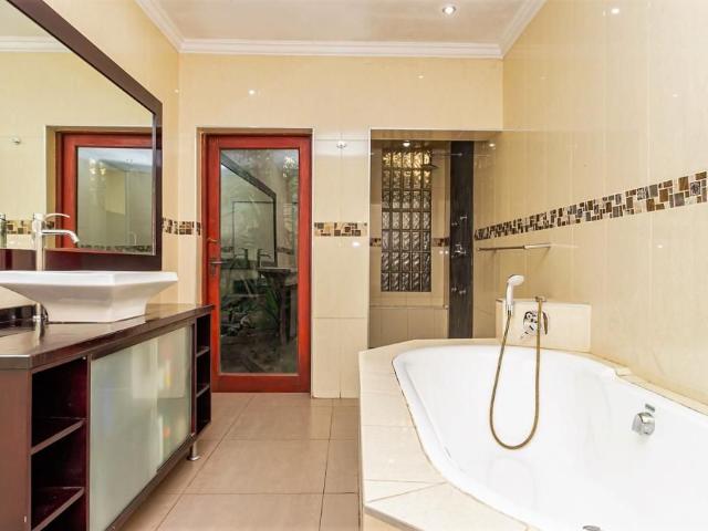 5 Bedroom house for sale in North Riding AH, Randburg