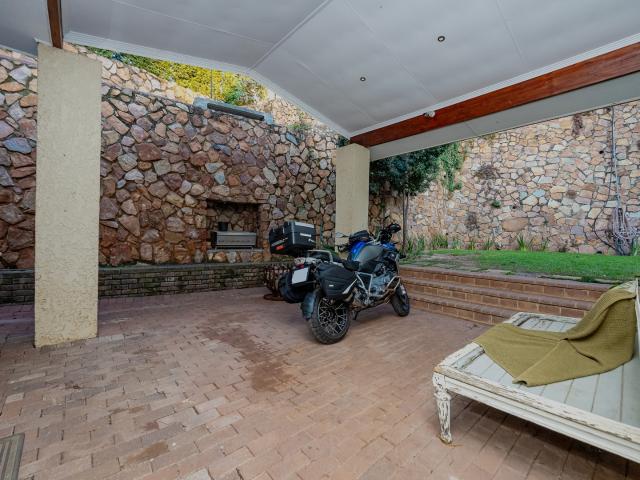 5 Bedroom House For Sale in Northcliff