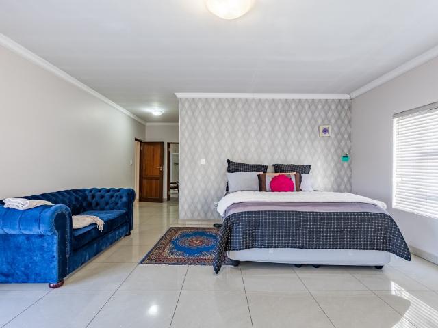 5 Bedroom House For Sale in Savannah Country Estate