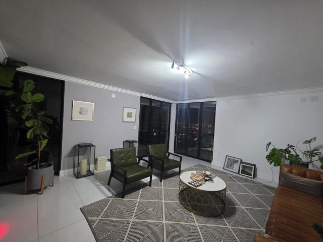 5 Bedroom House For Sale in Safari Gardens
