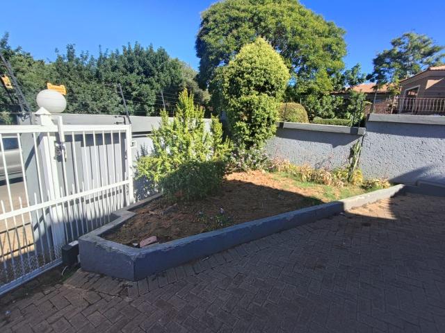 5 Bedroom House For Sale in Safari Gardens