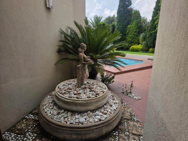 5 Bedroom House For Sale in Secunda