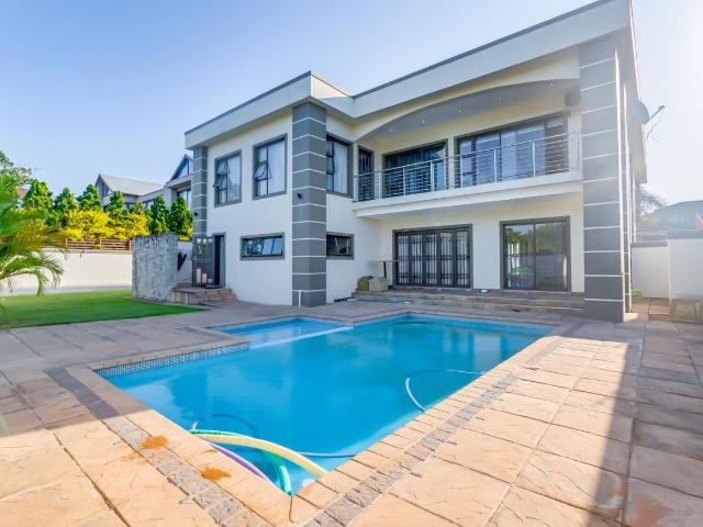 5 Bedroom House For Sale in Sheffield Beach