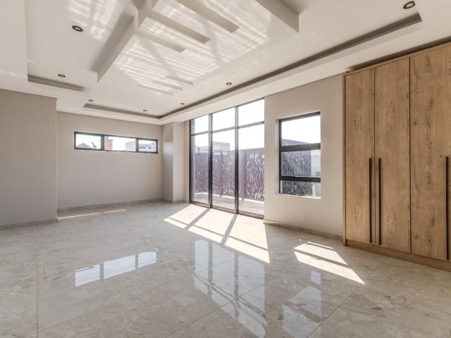5 Bedroom House For Sale in Six Fountains Residential Estate