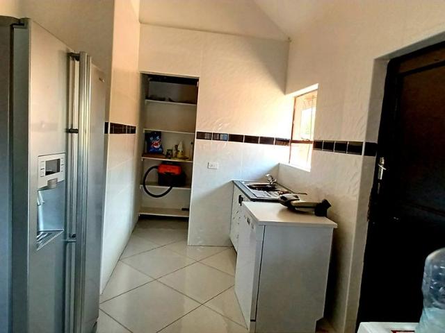 5 Bedroom House For Sale in Sunair Park