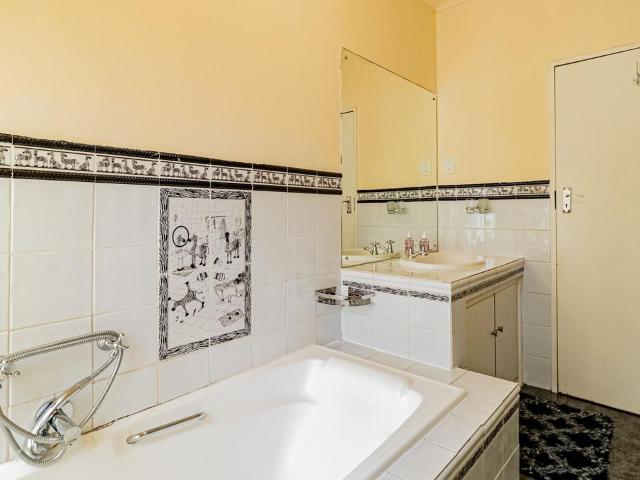 5 Bedroom house for sale in Sundowner, Randburg