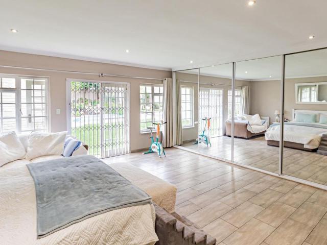 5 Bedroom house for sale in Sundowner, Randburg