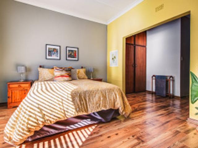 5 Bedroom House For Sale in Sunnyridge