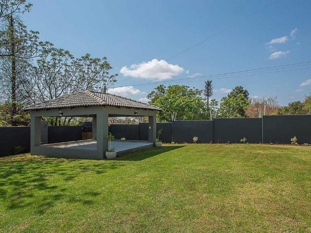5 Bedroom house for sale in Poortview, Roodepoort