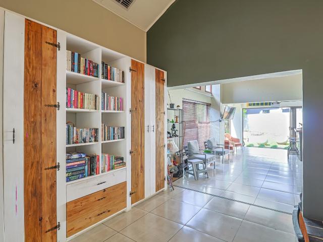 5 Bedroom House For Sale in Pecanwood Estate