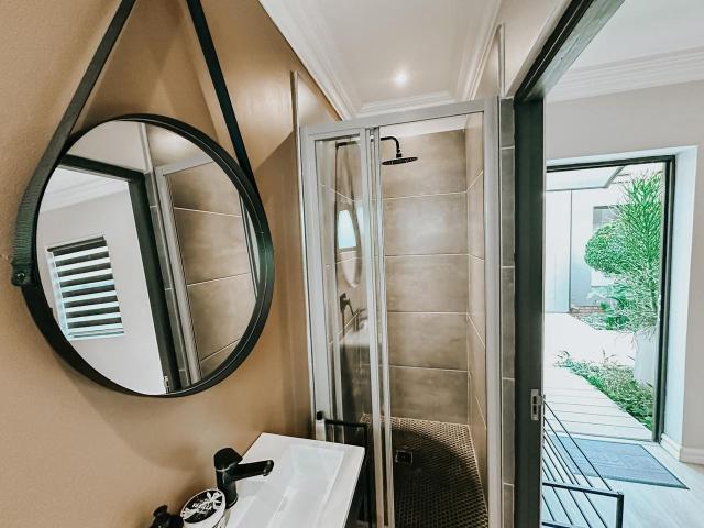 5 Bedroom house for sale in Pecanwood Estate, Hartbeespoort