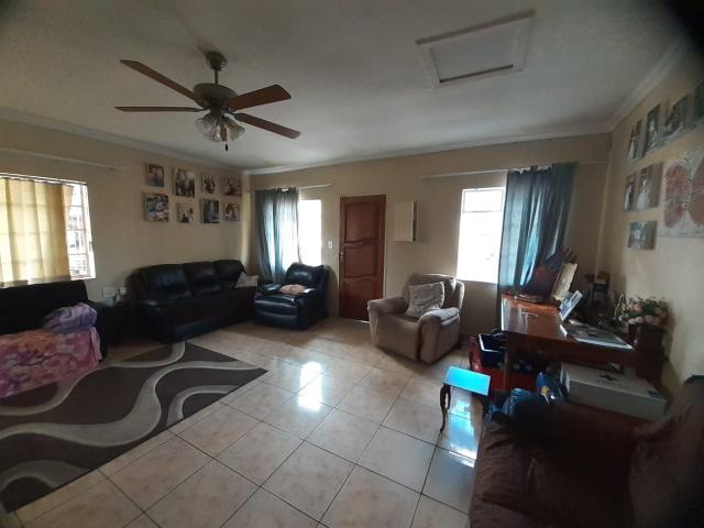 5 Bedroom House For Sale in Primrose