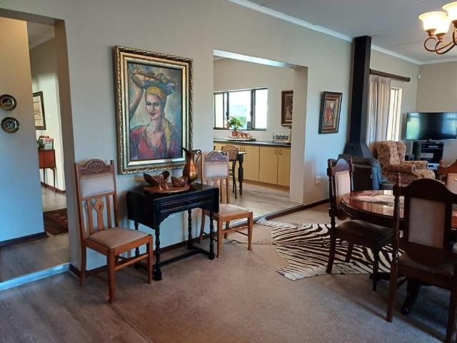 5 Bedroom House For Sale in Royldene