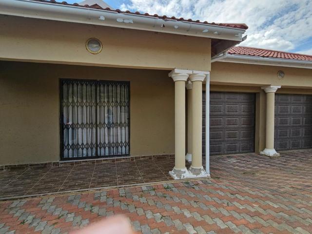 5 Bedroom house for sale in Rose Park, Ladysmith