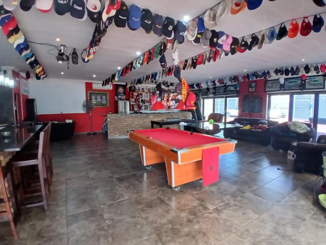 5 Bedroom House For Sale in Raceview