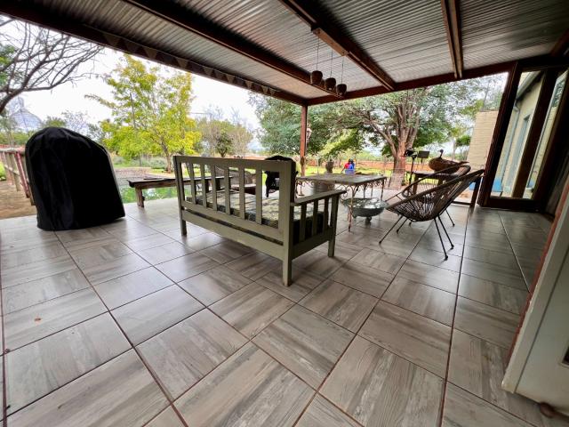 5 Bedroom House For Sale in Raslou AH