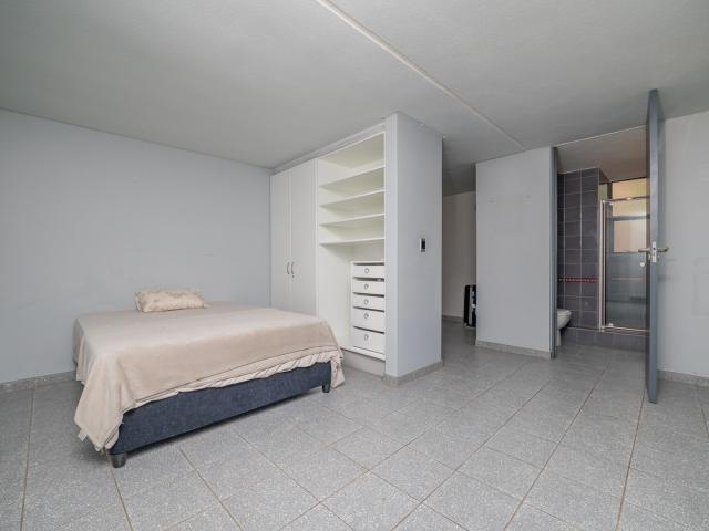 5 Bedroom House For Sale in Reservoir Hills