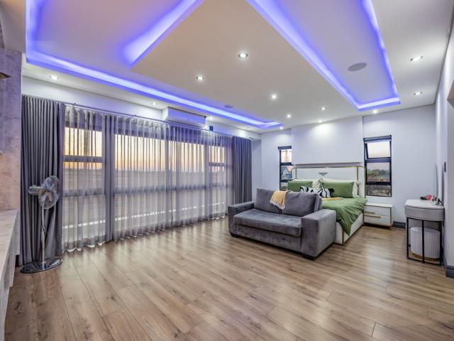 5 Bedroom House For Sale in Waterlake Farm Lifestyle Estate