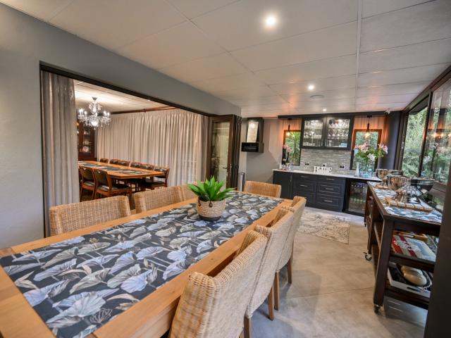 5 Bedroom House For Sale in Waverley