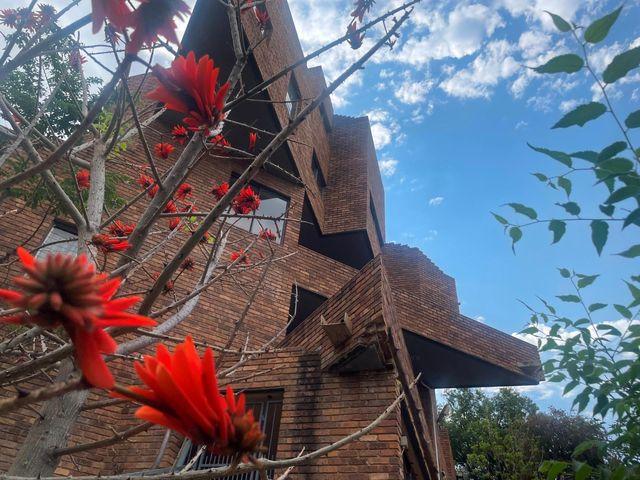 5 Bedroom House For Sale in Waverley