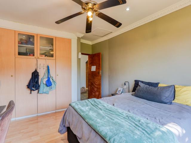 5 Bedroom House For Sale in Wierda Park