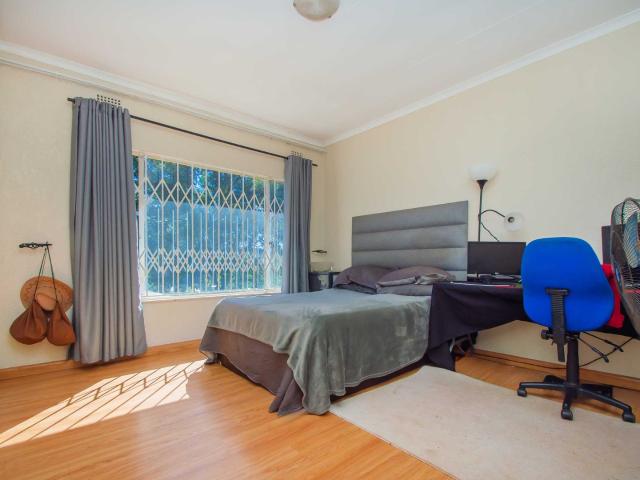 5 Bedroom House For Sale in Wilro Park
