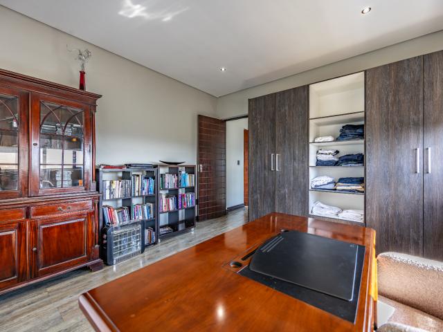 5 Bedroom House For Sale in The Hills Game Reserve Estate
