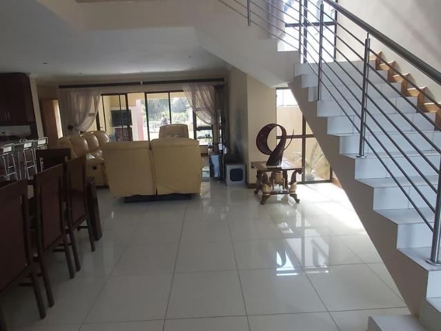 5 Bedroom house for sale in Theresapark, Akasia