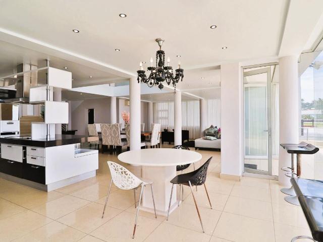 5 Bedroom House For Sale in Tinley Manor
