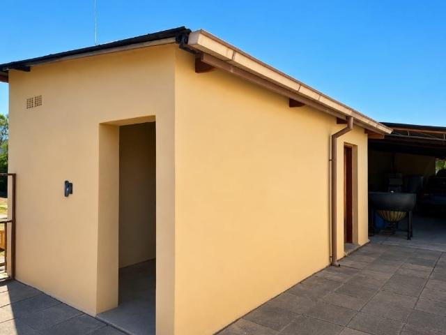 5 Bedroom House For Sale in Vryburg