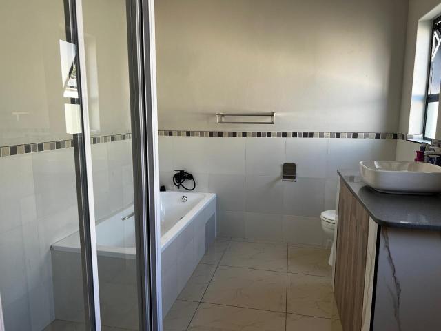 5 Bedroom House For Sale in Xanadu Nature Estate