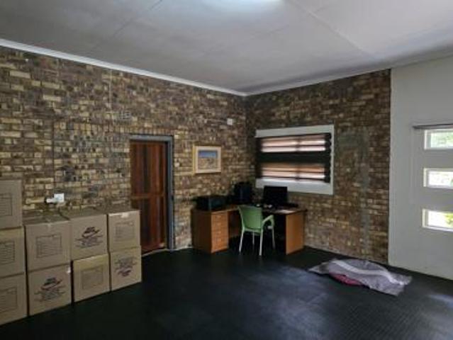 5 Bedroom House in Colts Hill