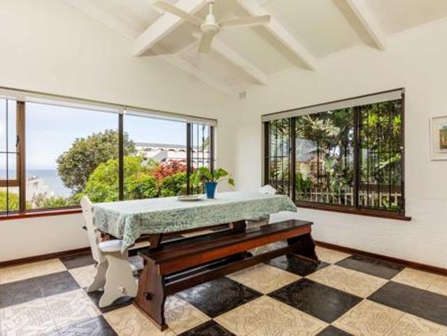 5 Bedroom House in Compensation Beach