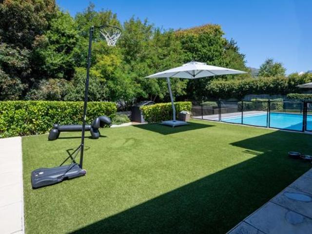 5 Bedroom House in Constantia