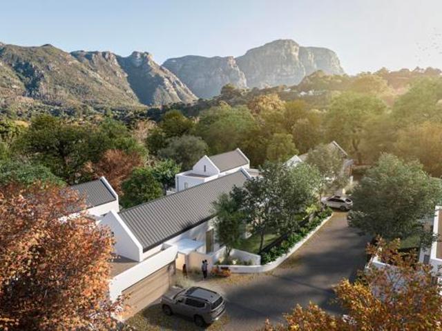 5 Bedroom House in Constantia