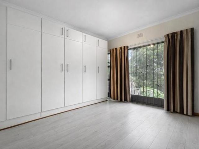 5 Bedroom House in Constantia Kloof