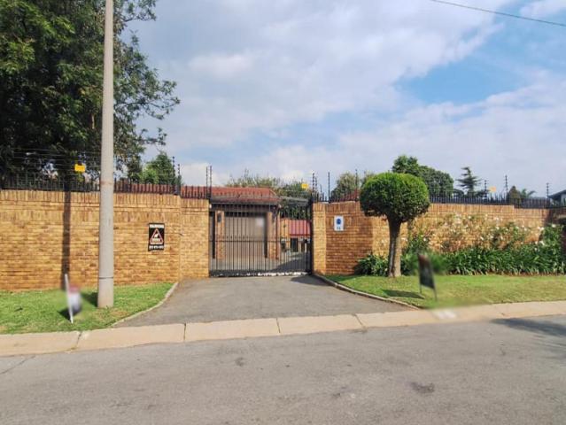 5 Bedroom House in Constantia Kloof