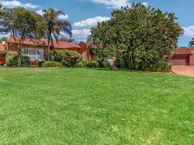 5 Bedroom House in Constantia Park