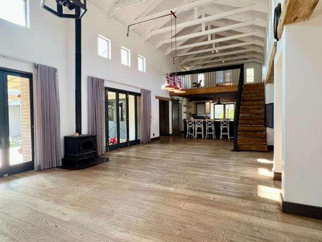 5 Bedroom House in Copperleaf Estate