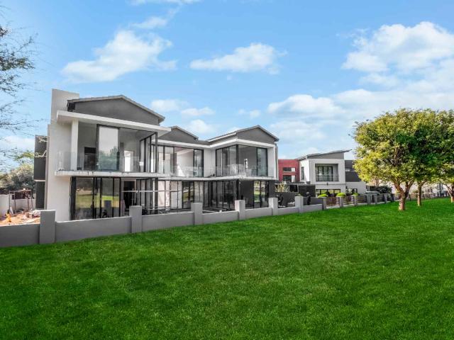 5 Bedroom House in Copperleaf Estate