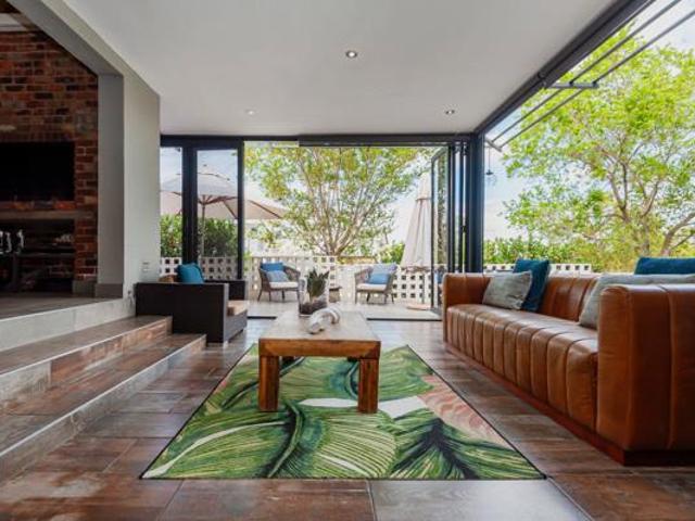 5 Bedroom House in Copperleaf Estate