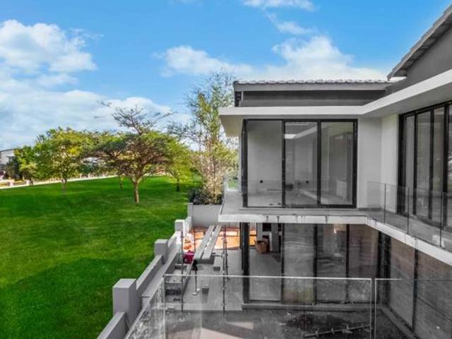 5 Bedroom House in Copperleaf Estate