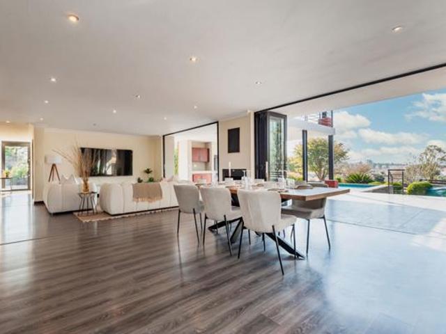 5 Bedroom House in Copperleaf Estate