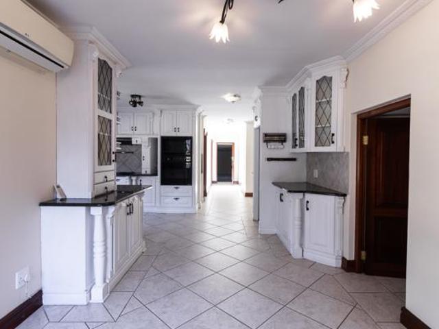 5 Bedroom House in Cornwall Hill