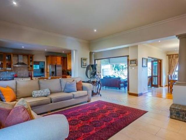 5 Bedroom House in Cornwall Hill