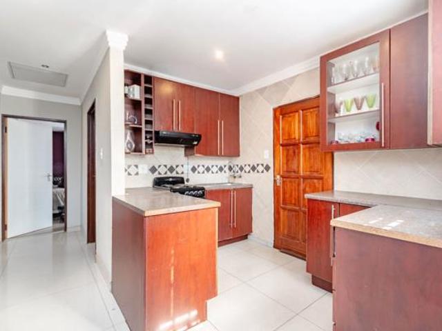 5 Bedroom House in Cosmo City
