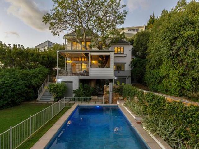 5 Bedroom House in Camps Bay
